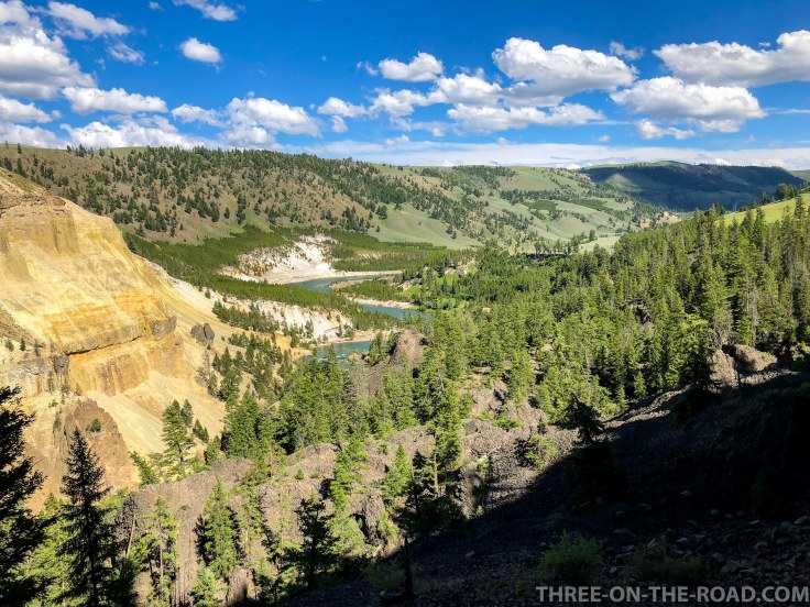 Yellowstone-DivAndHikes-5