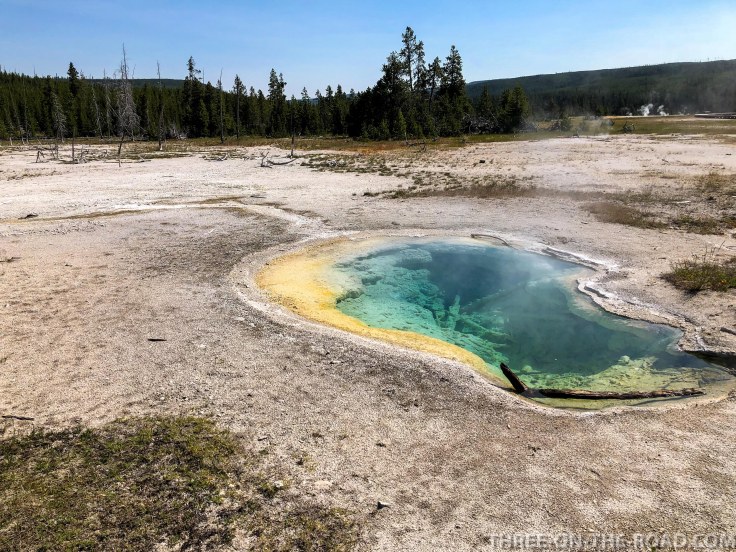 Yellowstone-Thermal-3